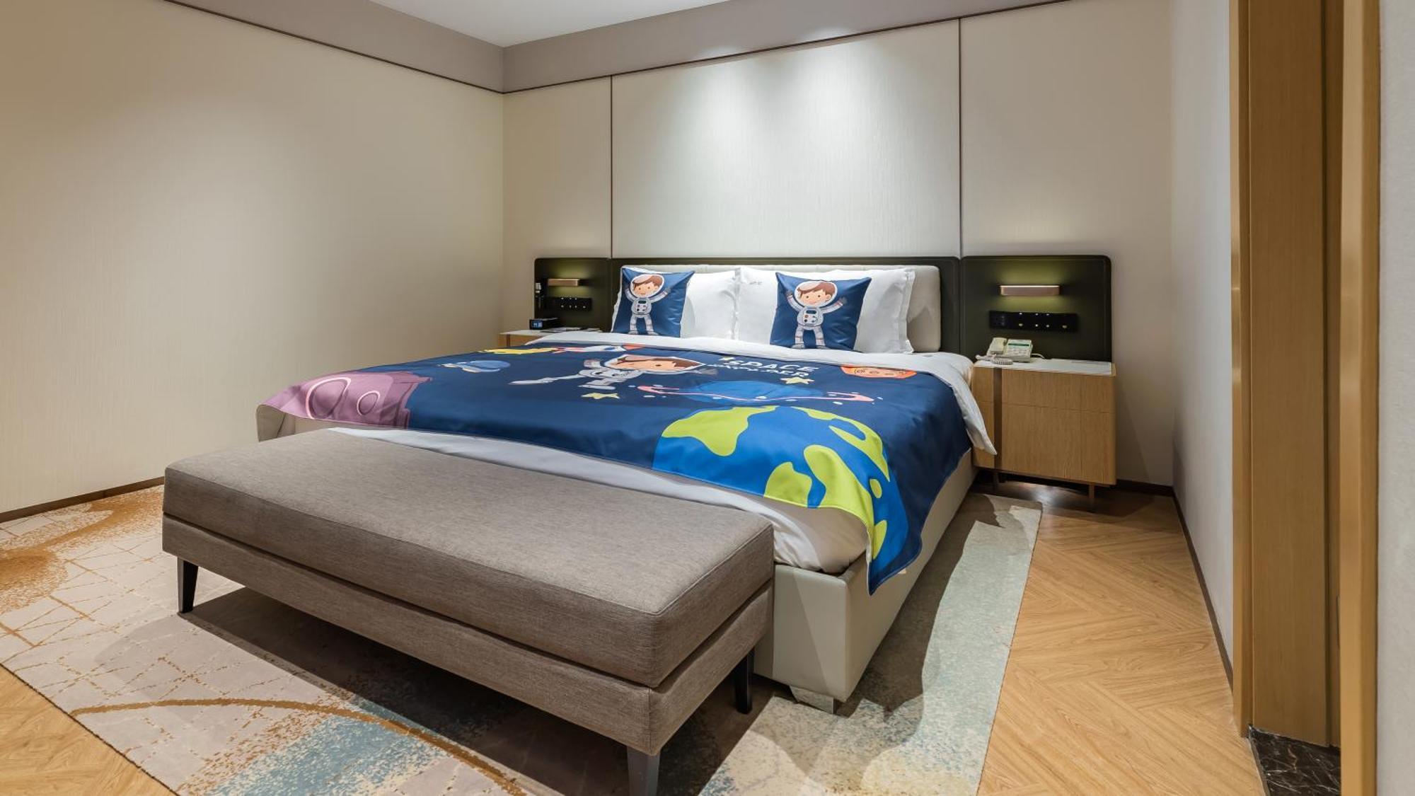 Holiday Inn Chongqing Guanyinqiao By Ihg מראה חיצוני תמונה