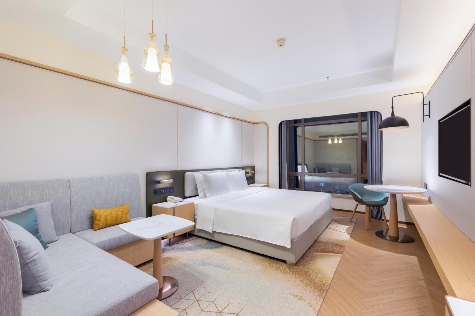 Holiday Inn Chongqing Guanyinqiao By Ihg מראה חיצוני תמונה